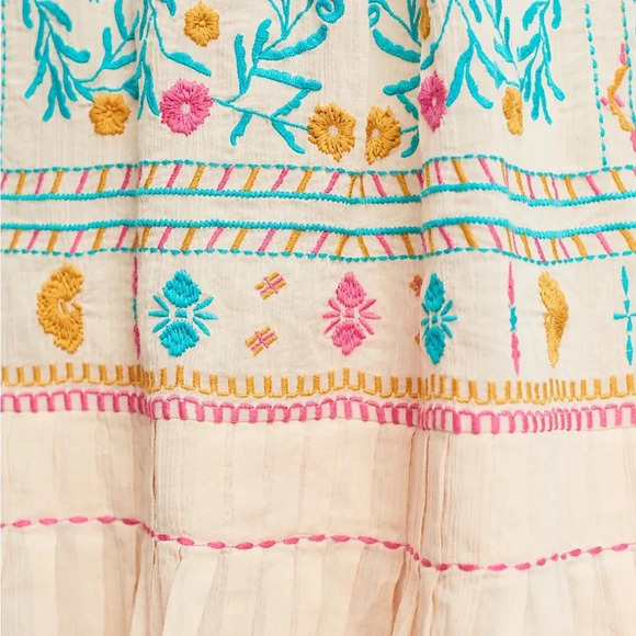 AKEMI + KIN by ANTHROPOLOGIE Vinales Swing Dress in Embroidered Cream - Picture 3 of 9